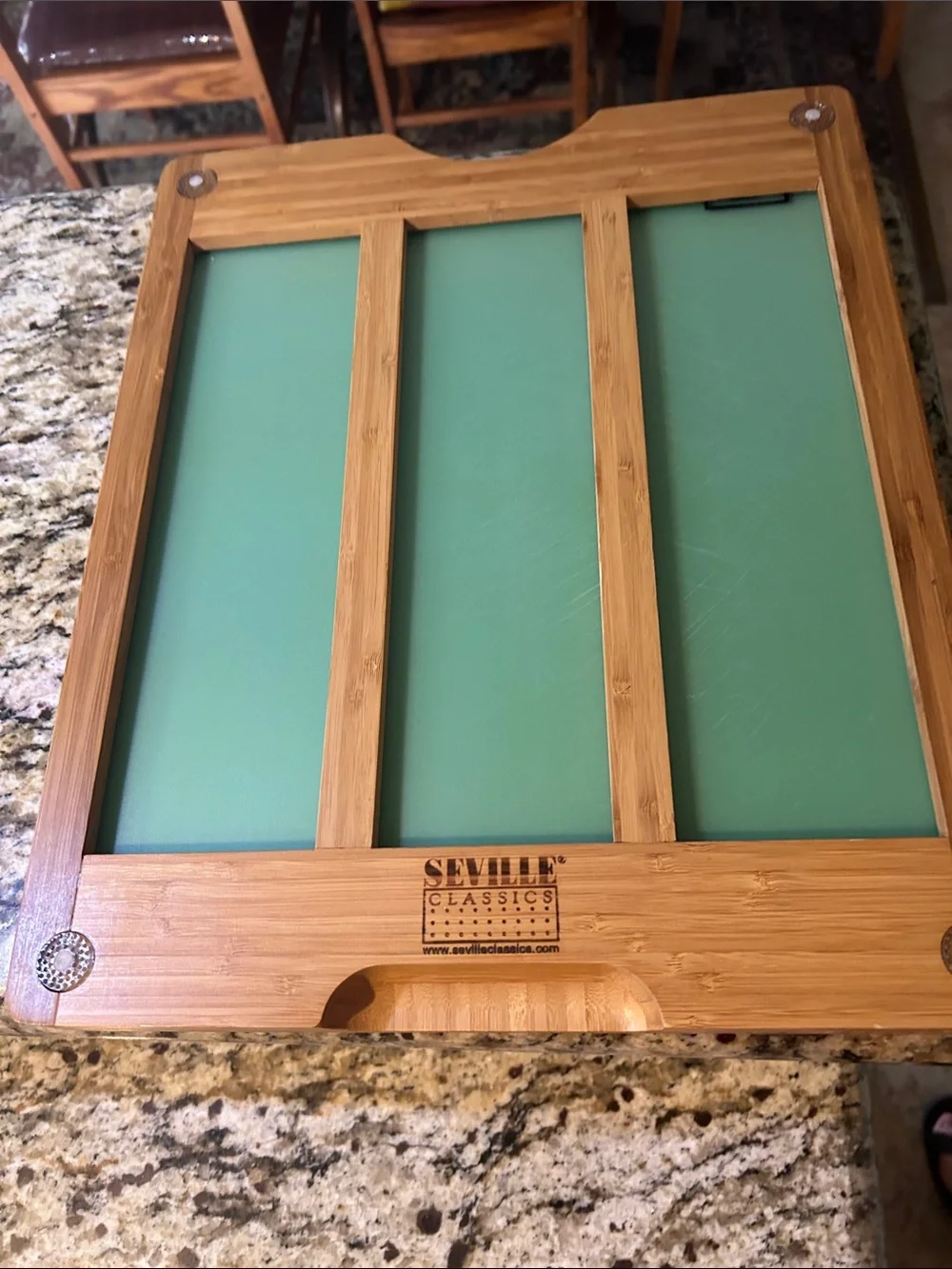 Seville Classics Easy-to-Clean Bamboo Cutting Board and 7 Color Coded Mats